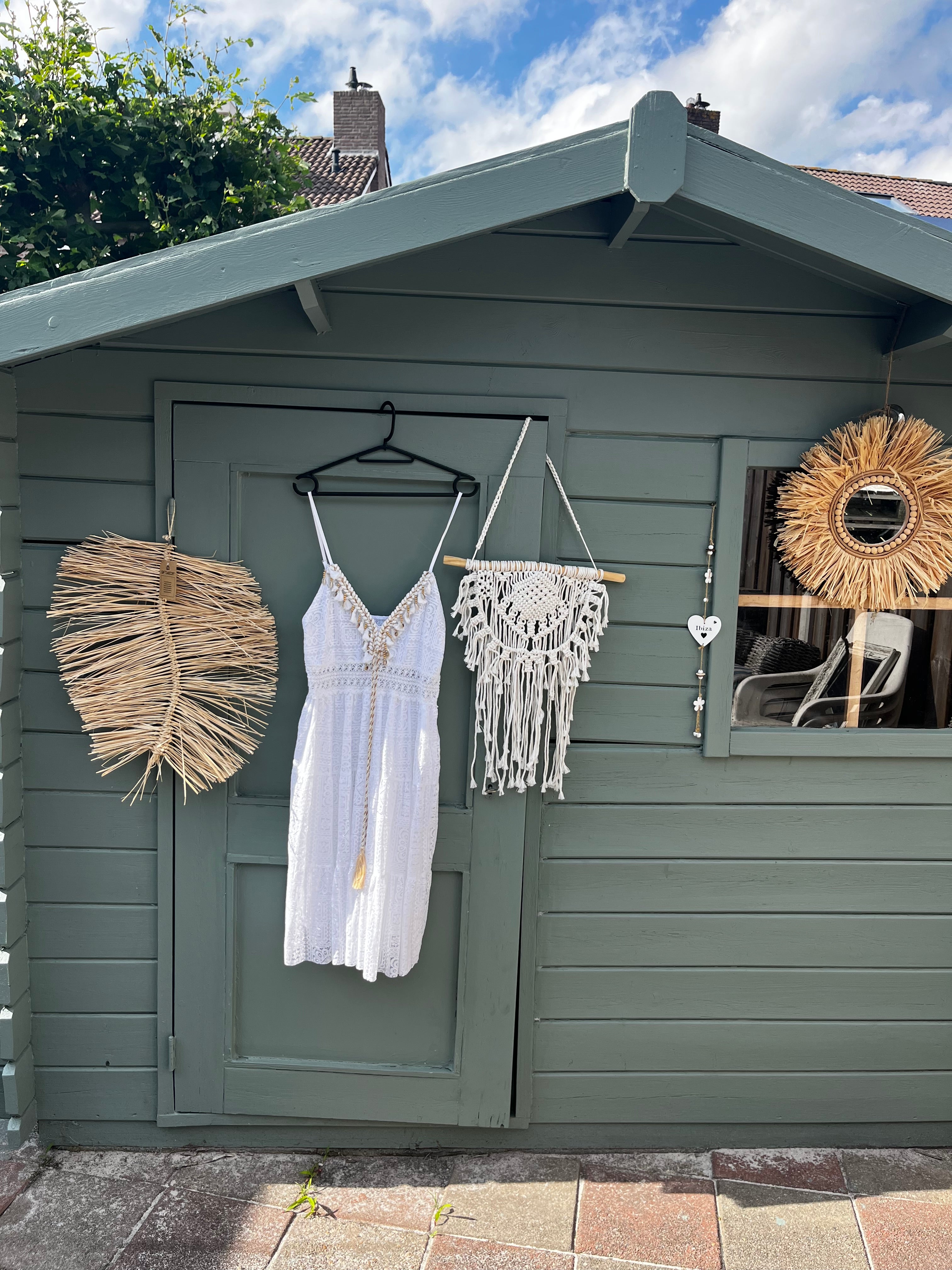 Witte Dress Kantmotief